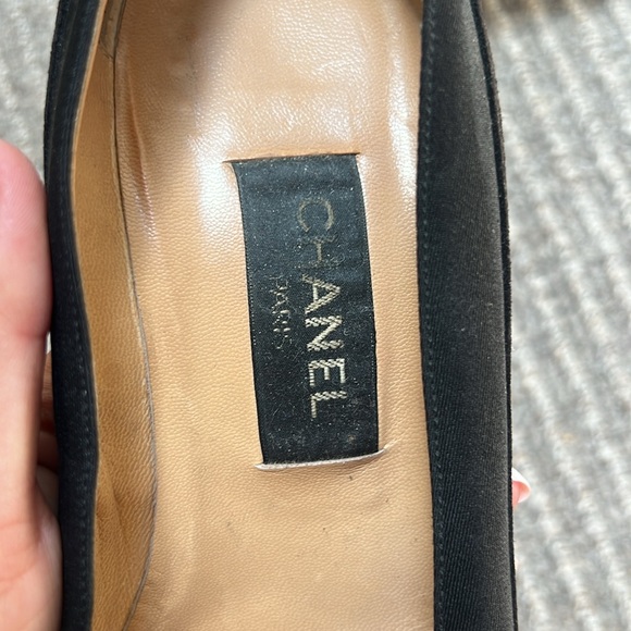Vintage Chanel Pumps - Picture 4 of 11